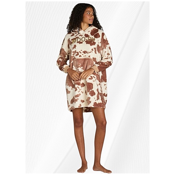 HOLIDAY TIME WOMEN‘S LOUNGER COW WITH LONG SLEEVES - Picture 1 of 8
